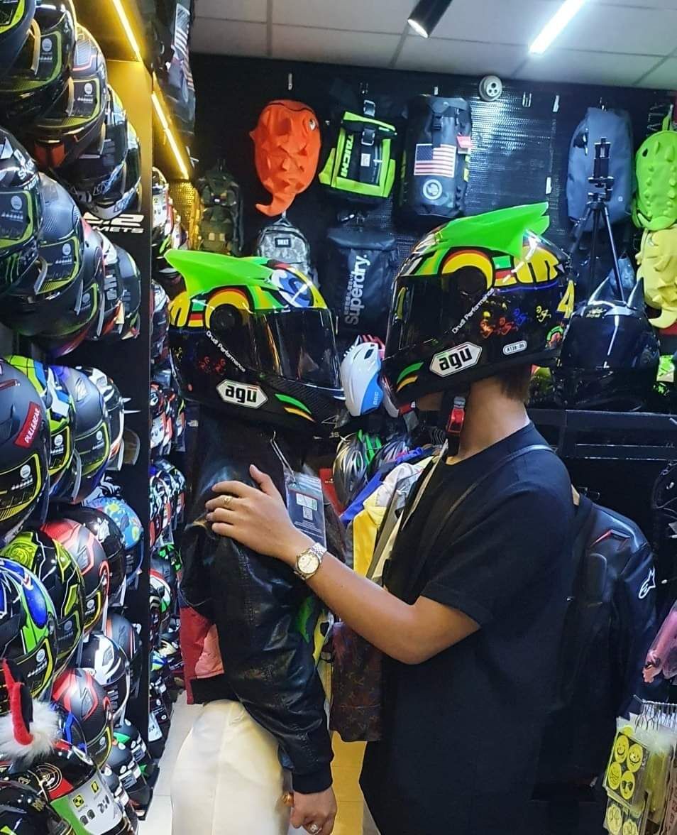 AGU RÙA CÓ SỪNG