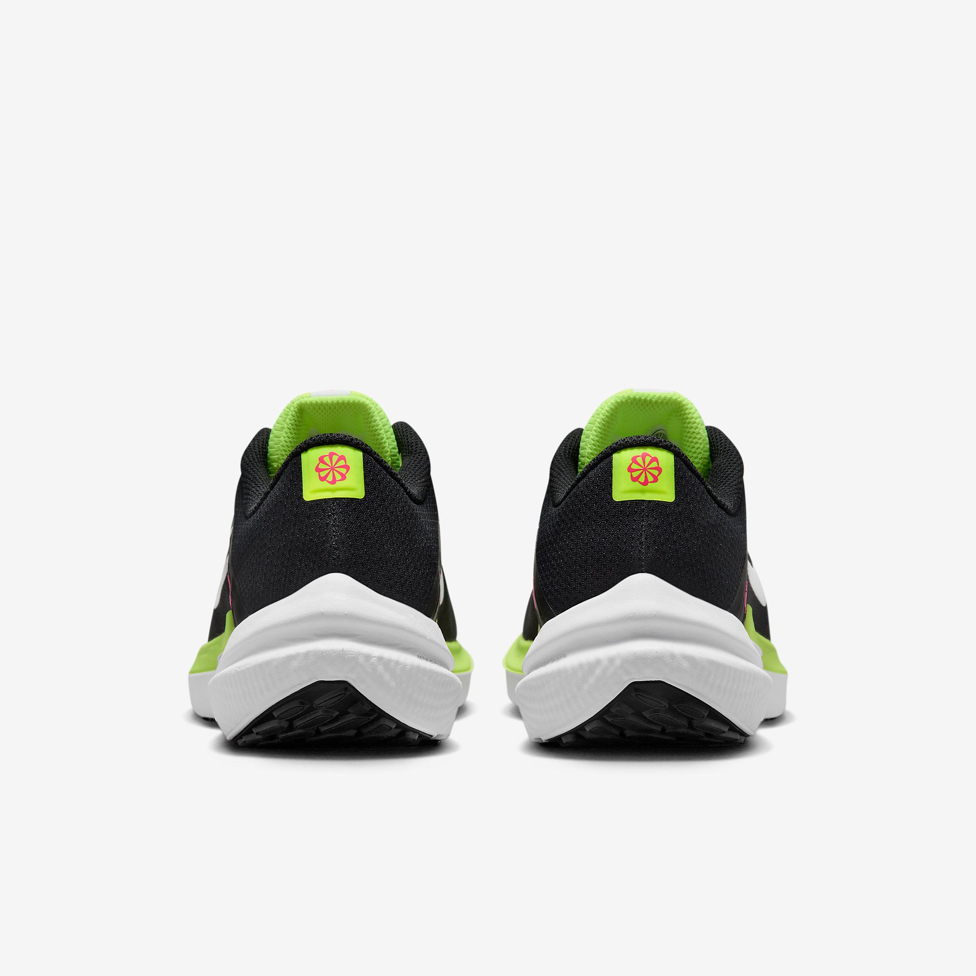  Nike Winflo 10 - Black / Volt 