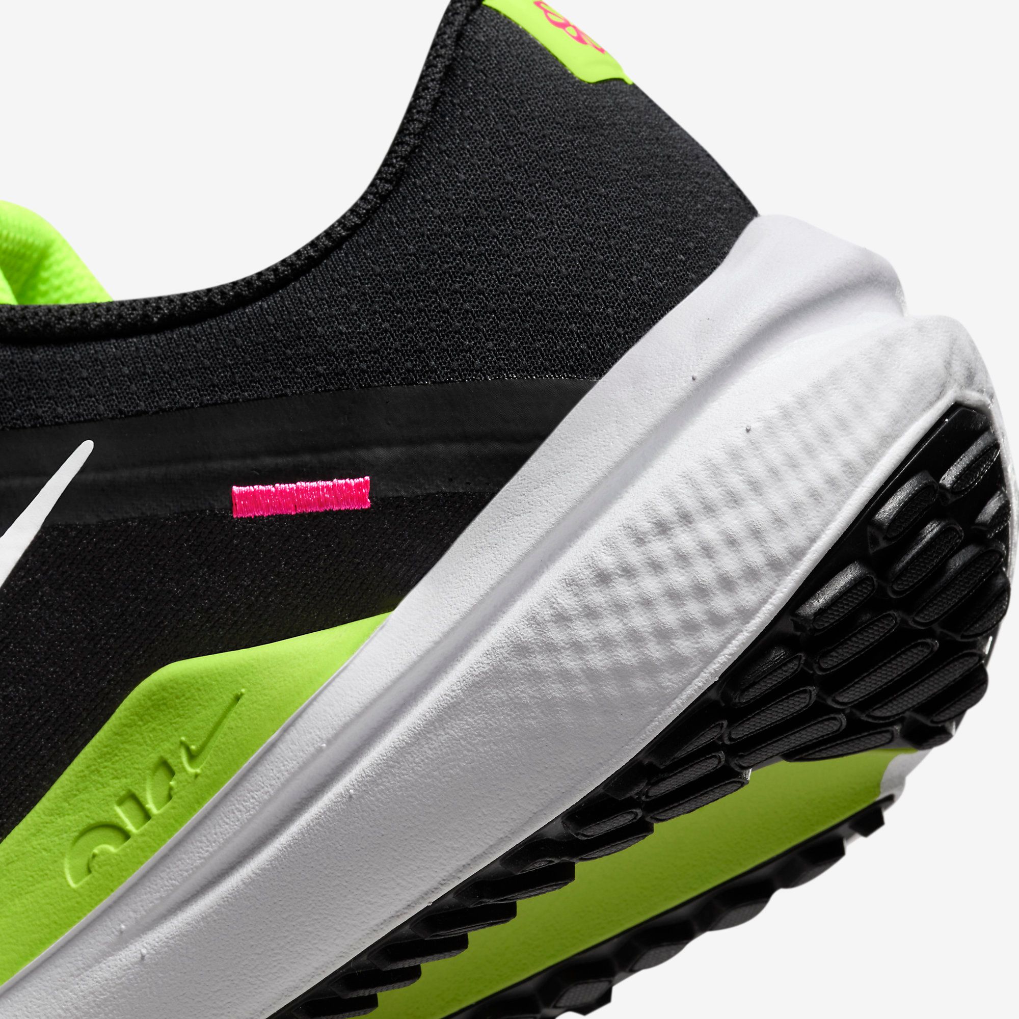  Nike Winflo 10 - Black / Volt 