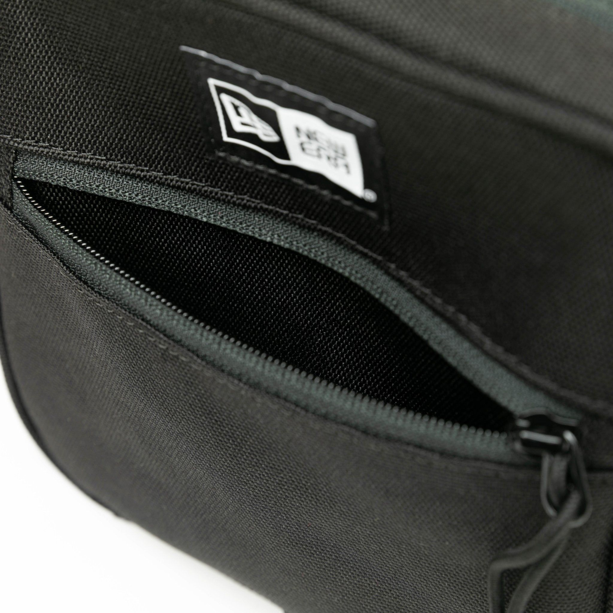  New Era Square 1.5L Shoulder Bag - Black 