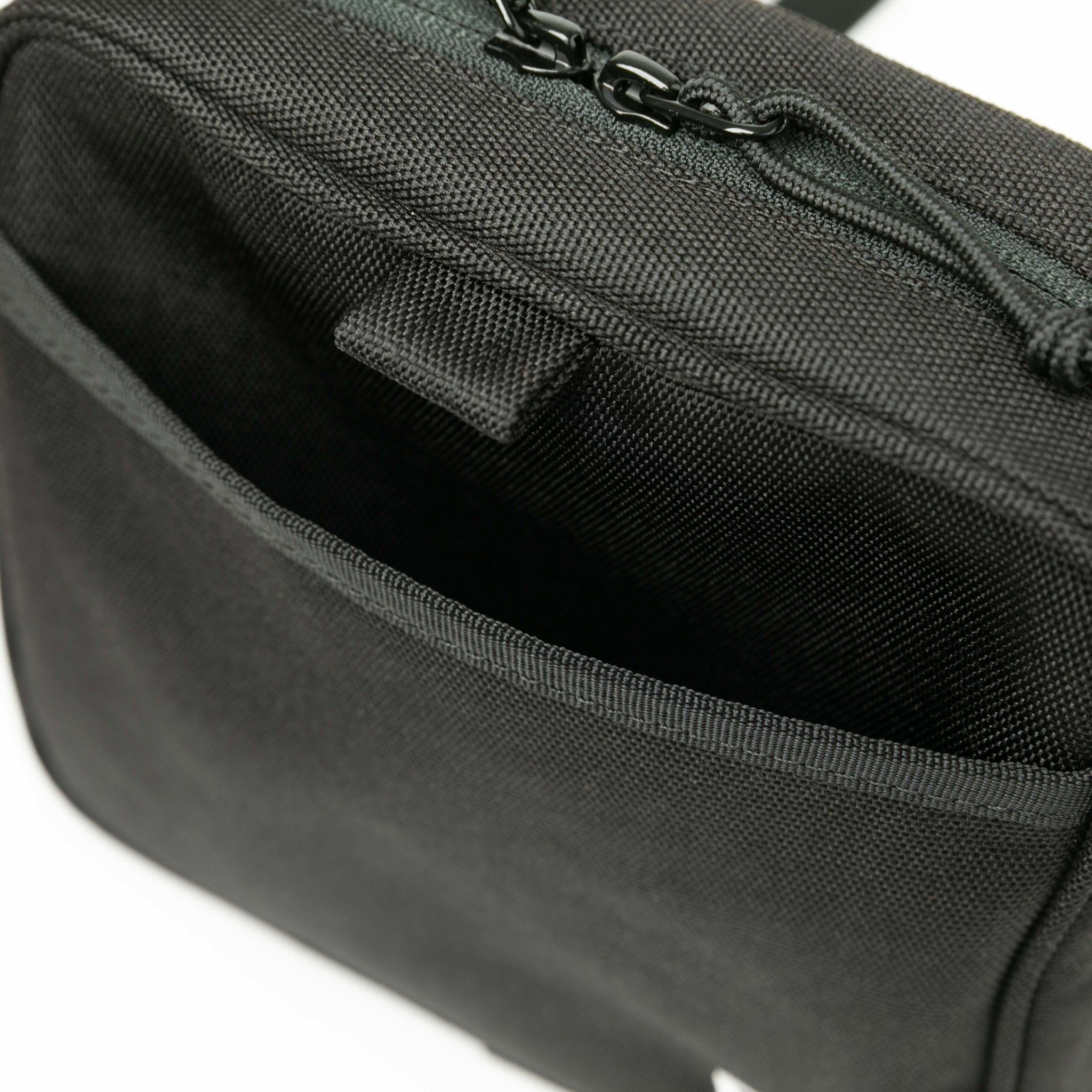  New Era Square 1.5L Shoulder Bag - Black 