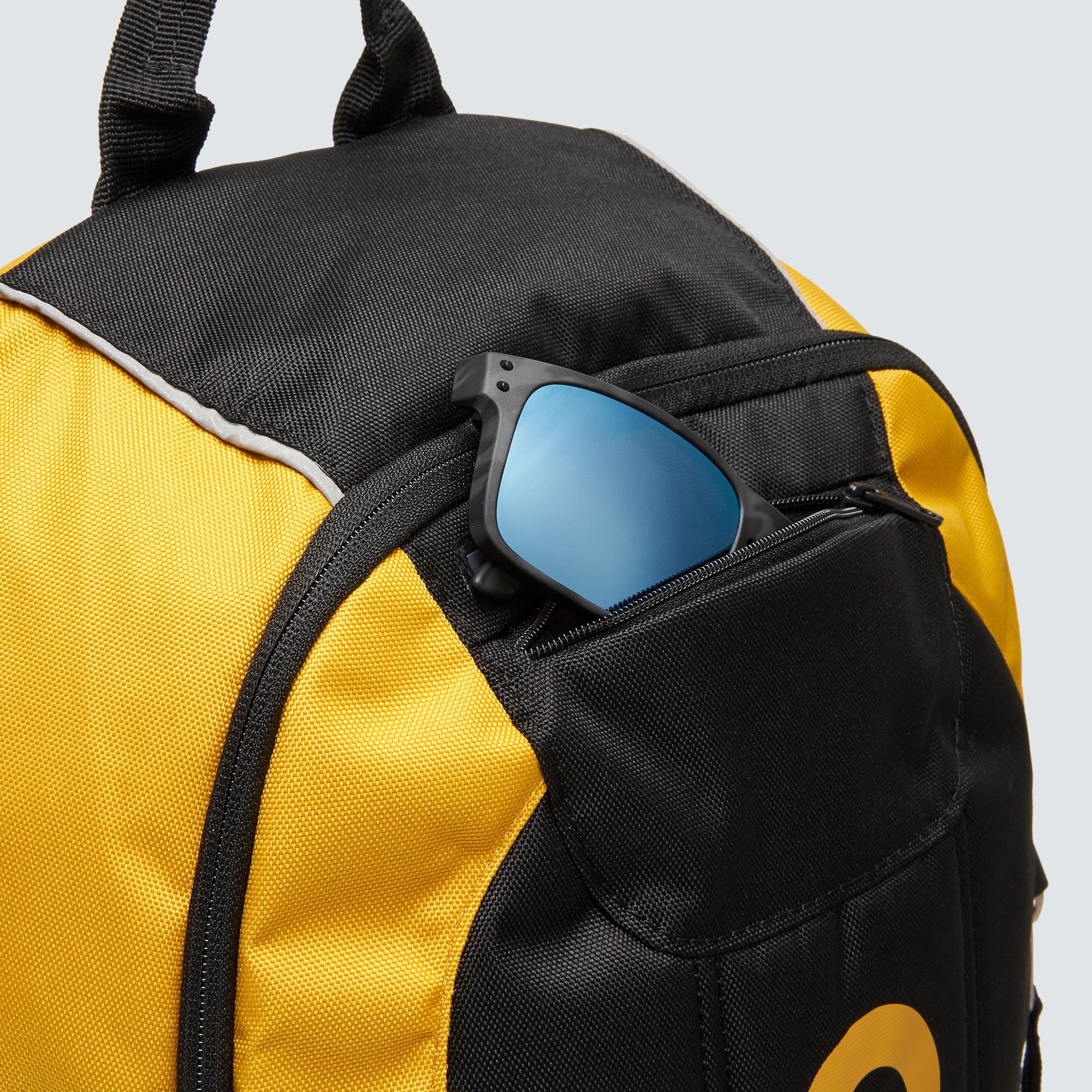  Oakley Enduro 20L 3.0 - Amber Yellow 