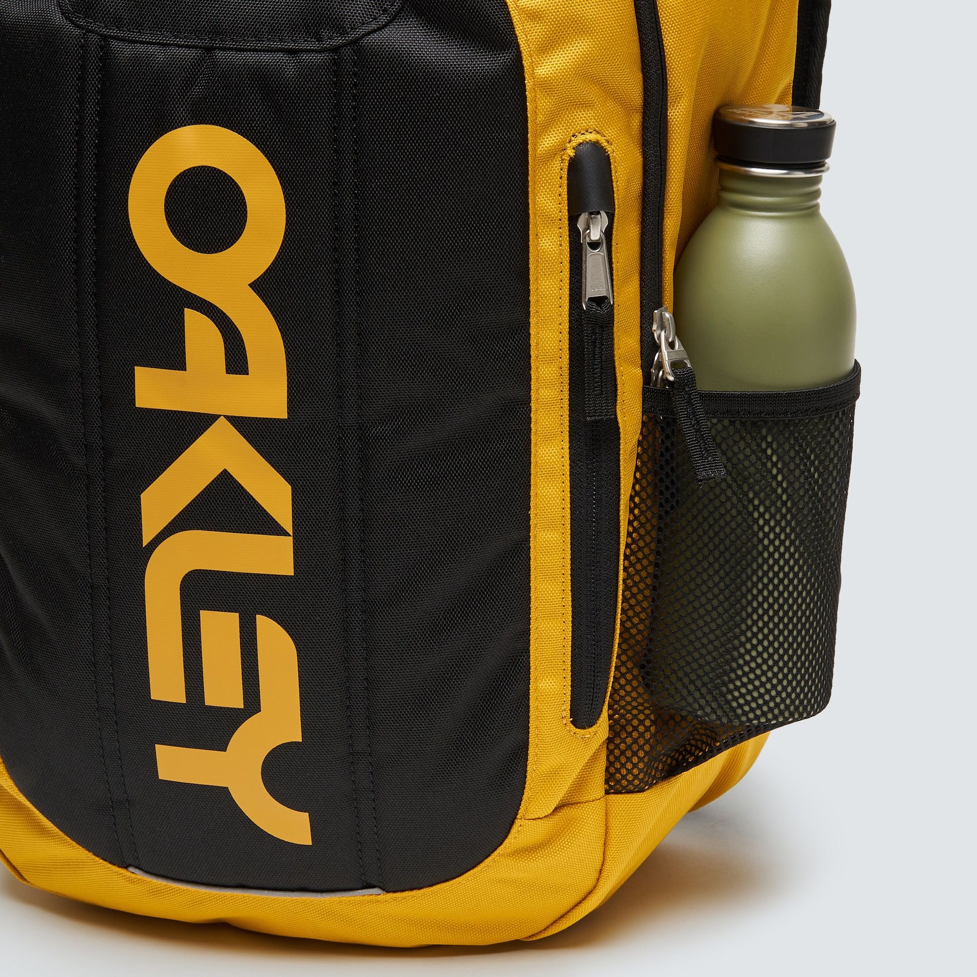  Oakley Enduro 20L 3.0 - Amber Yellow 