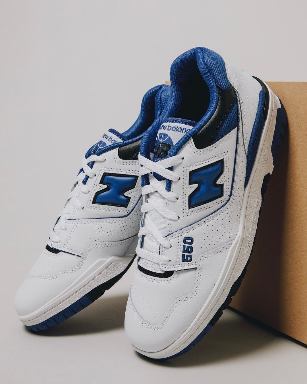  New Balance 550 - White / Blue 