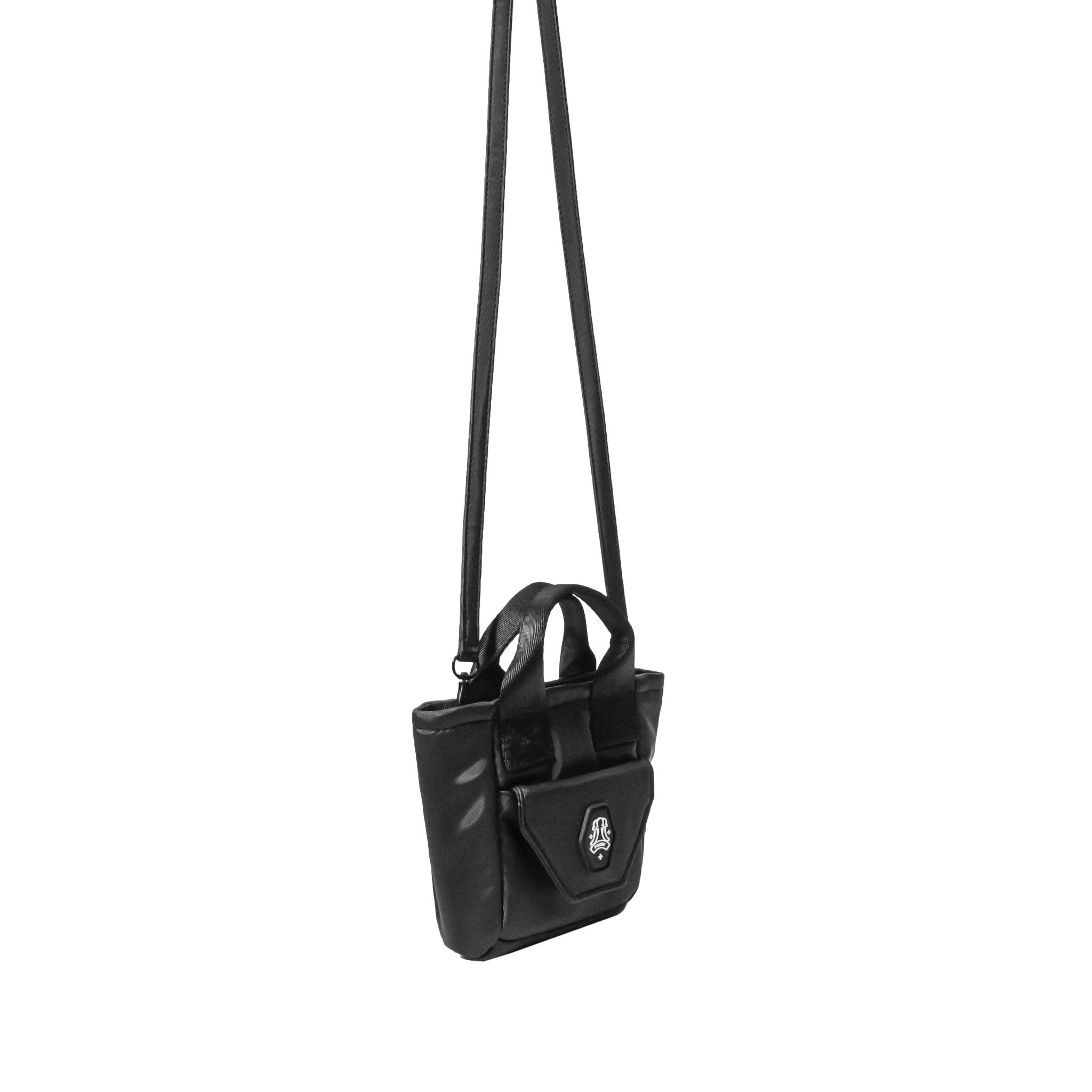  FRONT The Knight Mini Tote D621 - Black 