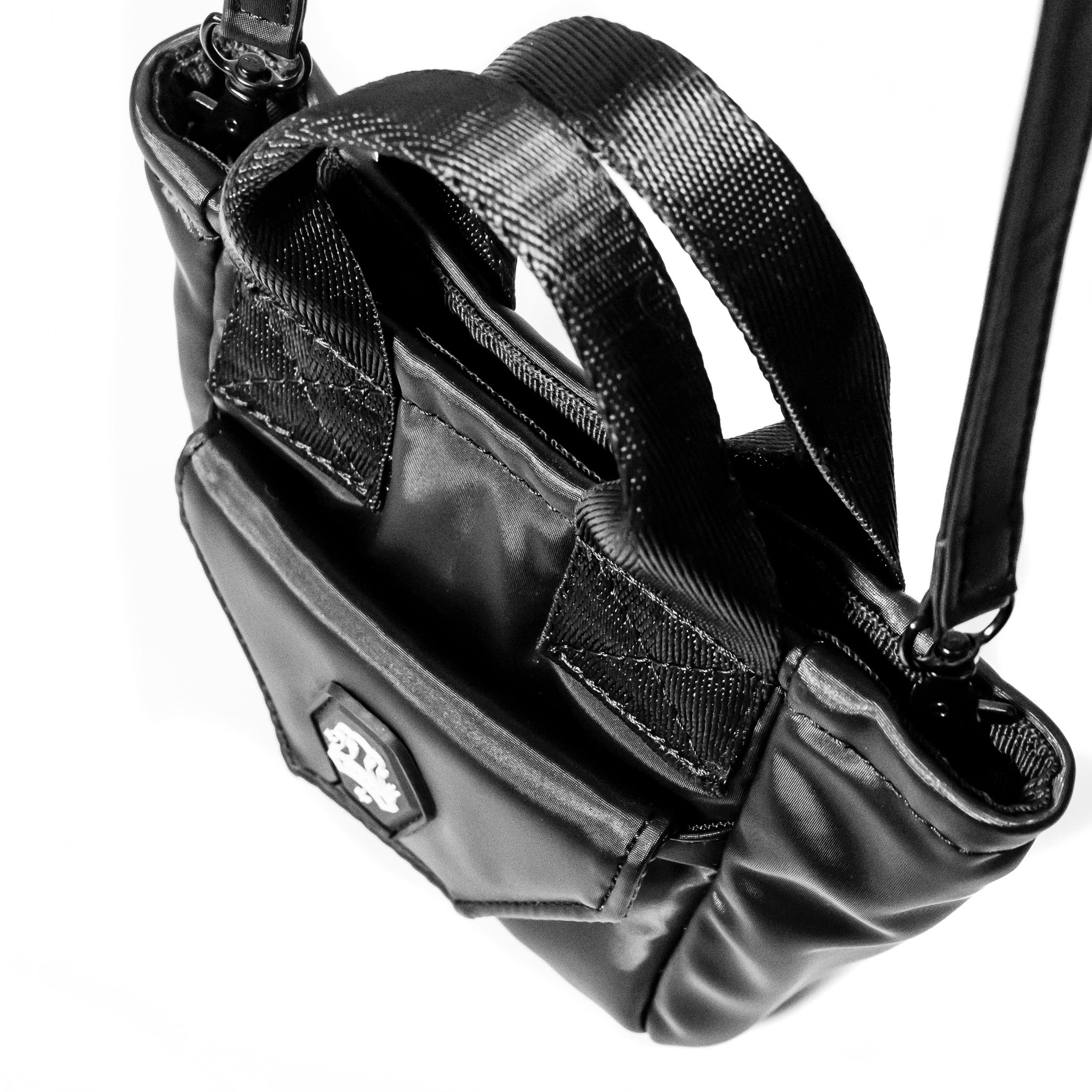  FRONT The Knight Mini Tote D621 - Black 