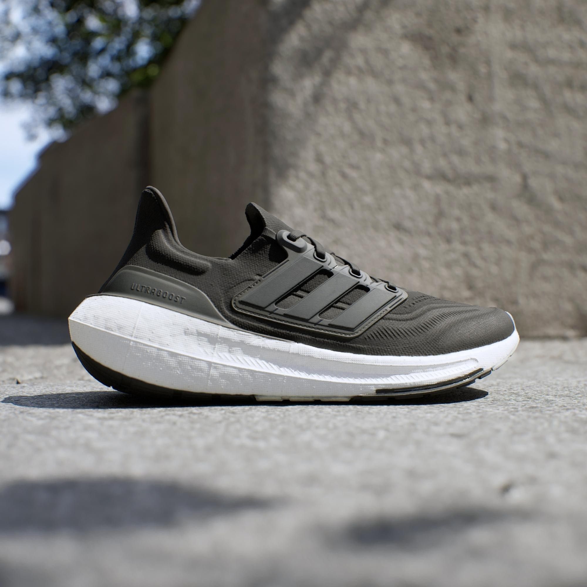  adidas UltraBOOST Light - Core Black 