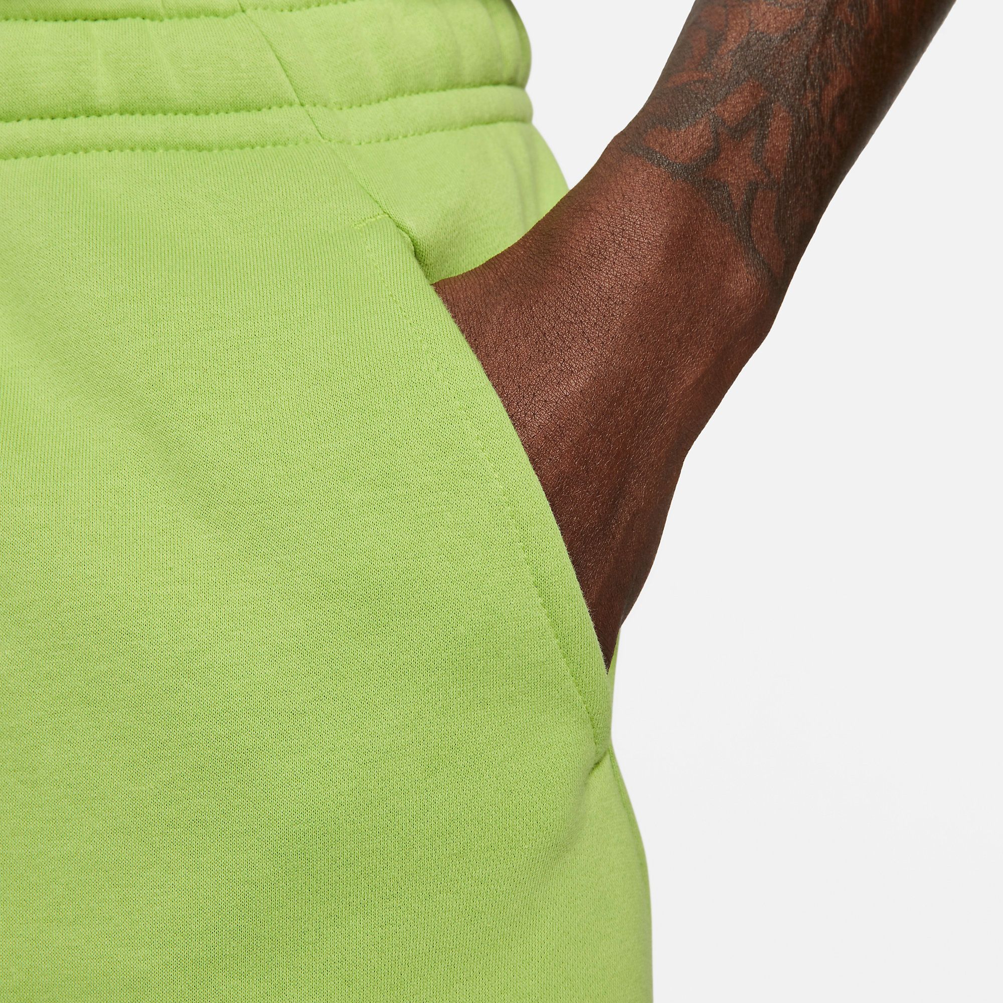  Nike Sportswear Club Shorts - Lime Green 