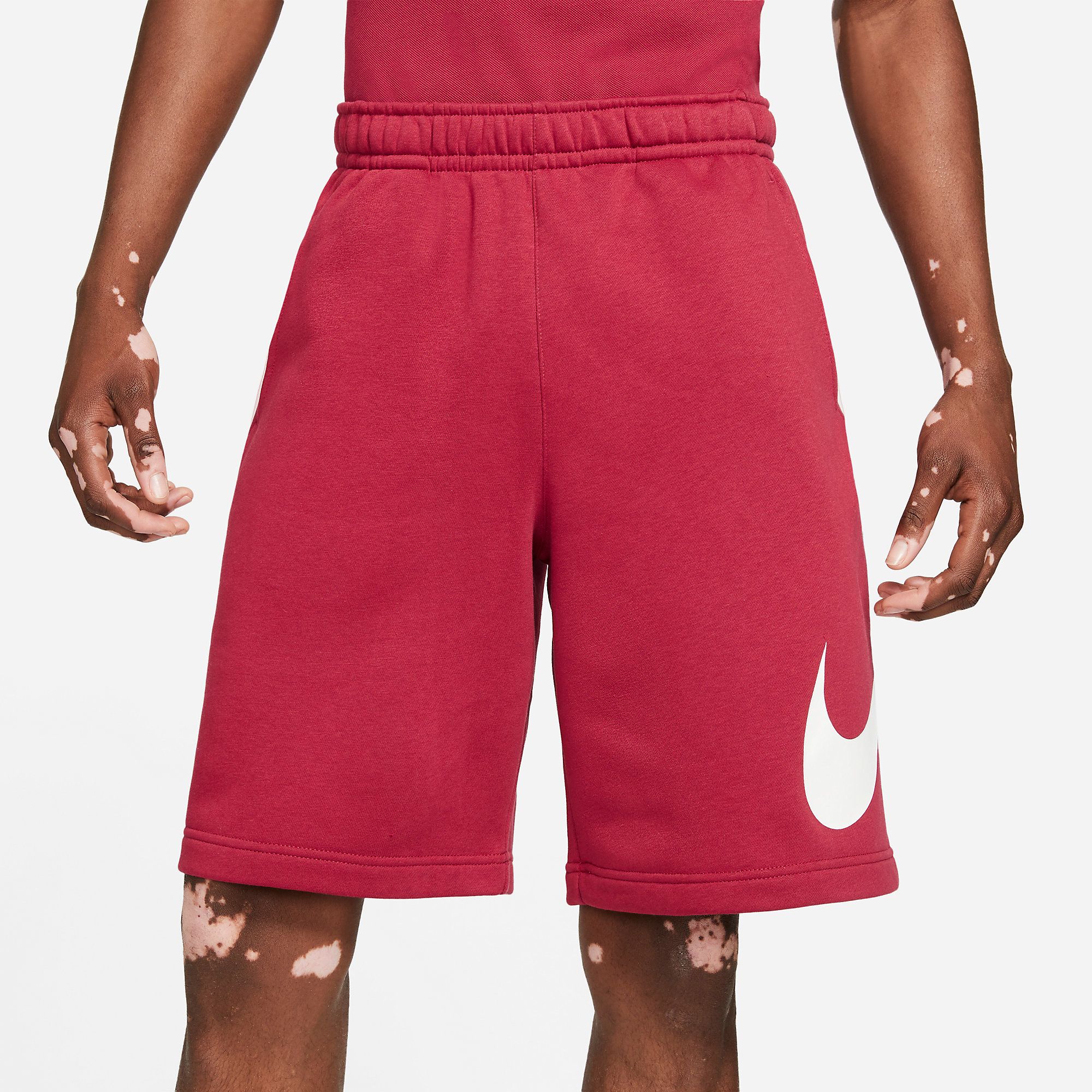  Nike Sportswear Club Shorts - Pomegranate 