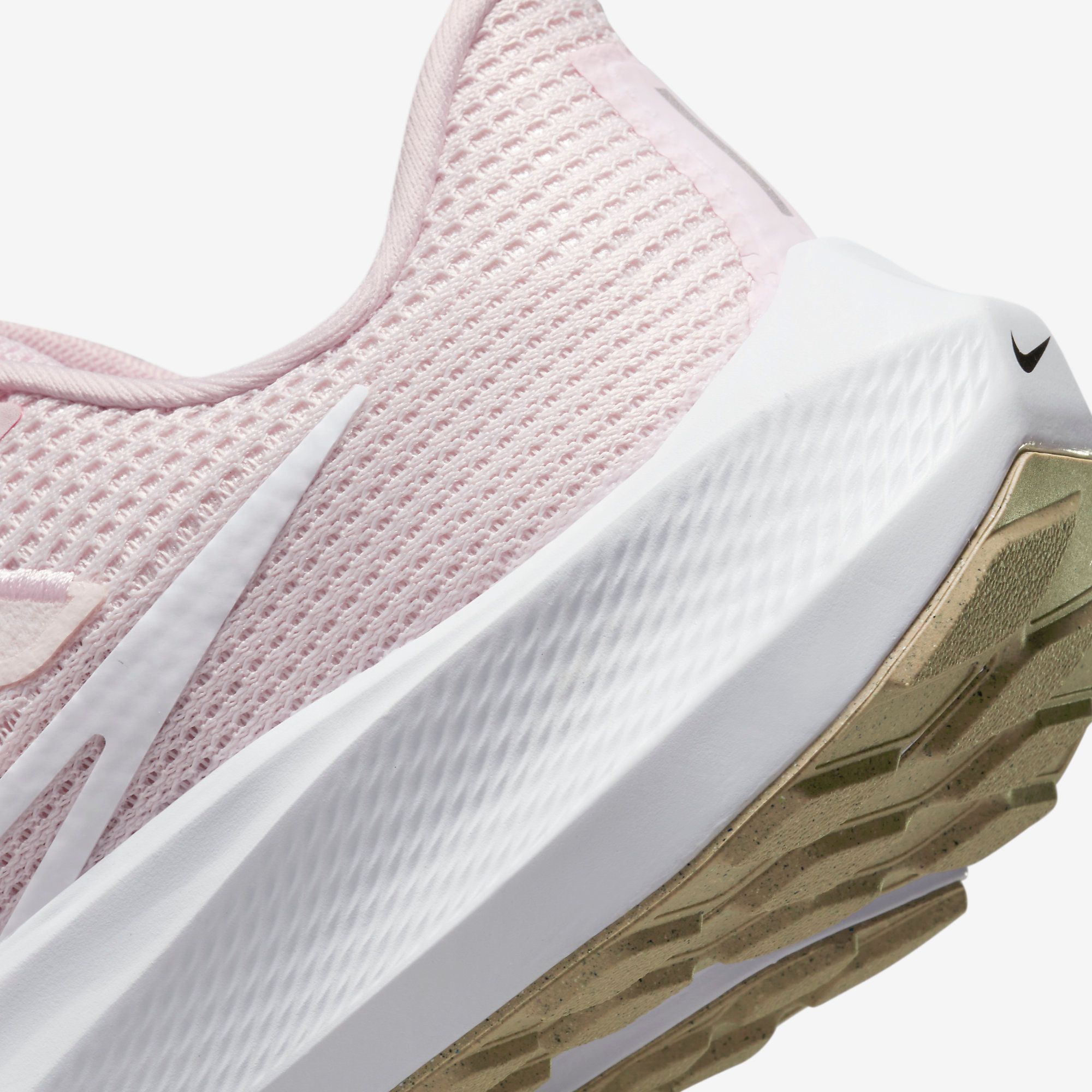  Nike Pegasus 40 - Pearl Pink 