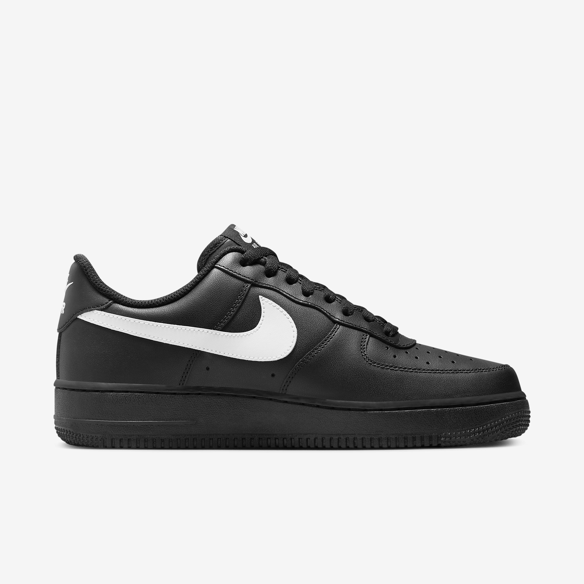 air force 1 black with white sole