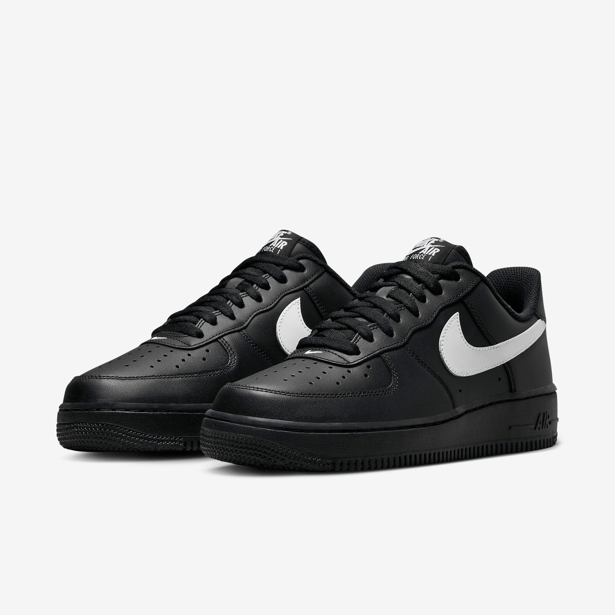  Nike Air Force 1 '07 - Black / White 