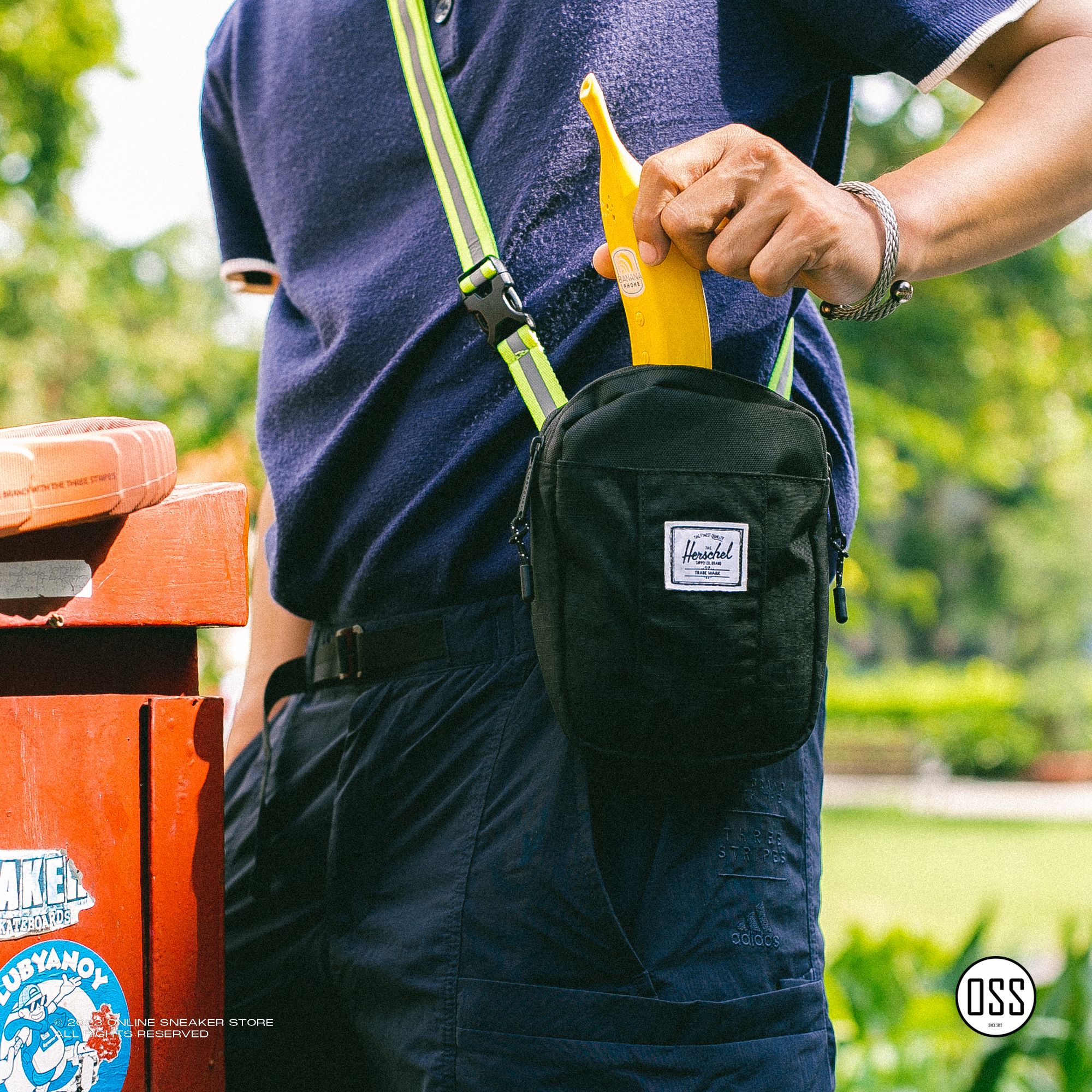  Herschel Cruz Crossbody Bag - Black Enzyme Ripstop/Black/Safety Yellow 