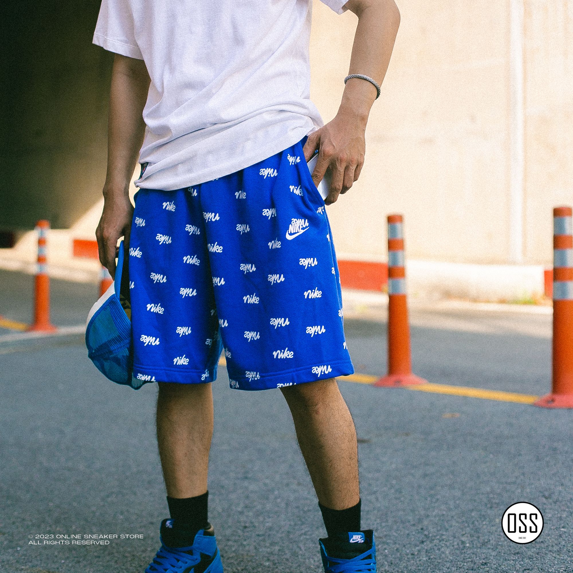  Nike Sportswear Club Script Shorts - Game Royal 