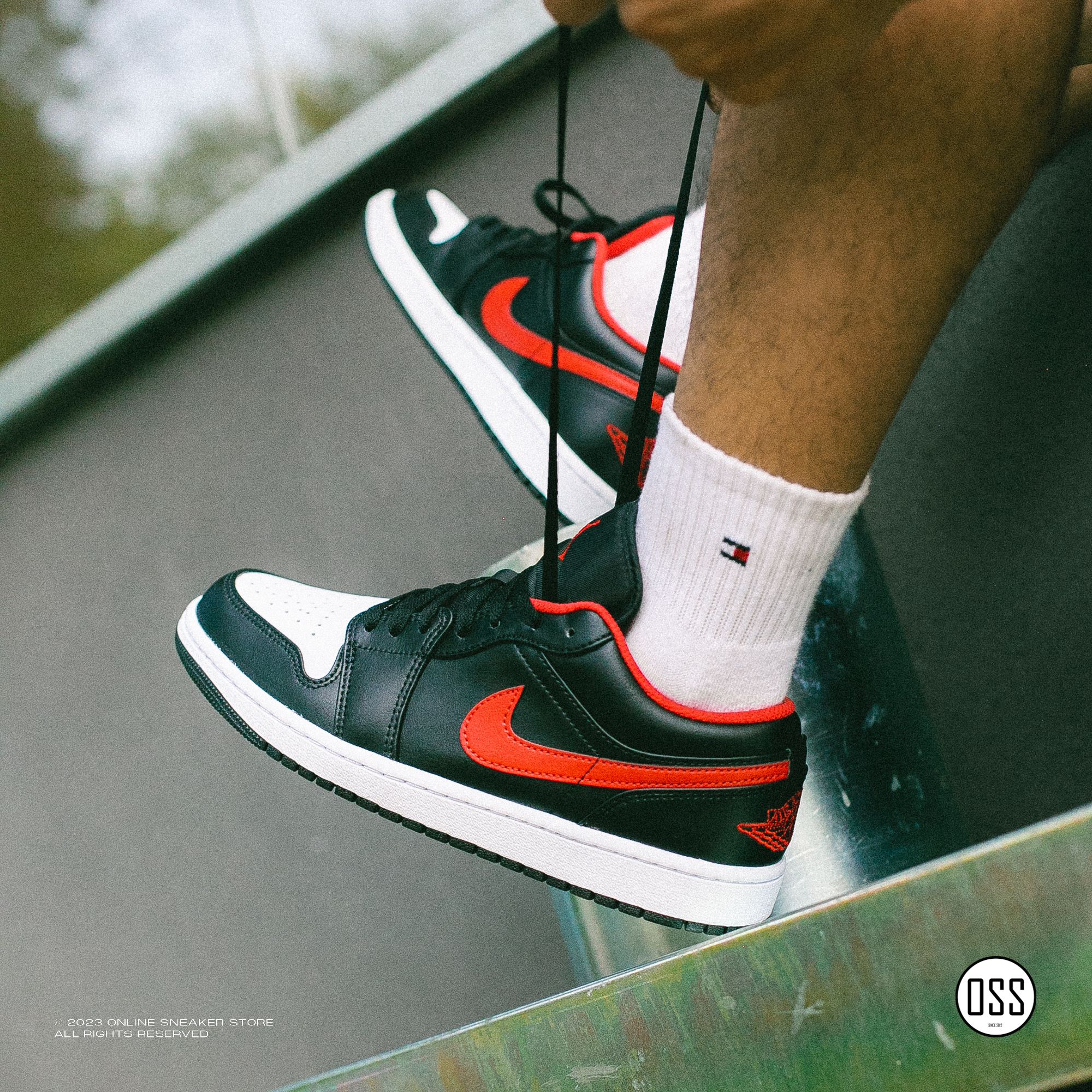 black white fire red jordan 1 low