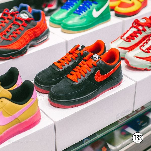  Nike Air Force 1 Low By You - Black Suede / Red 