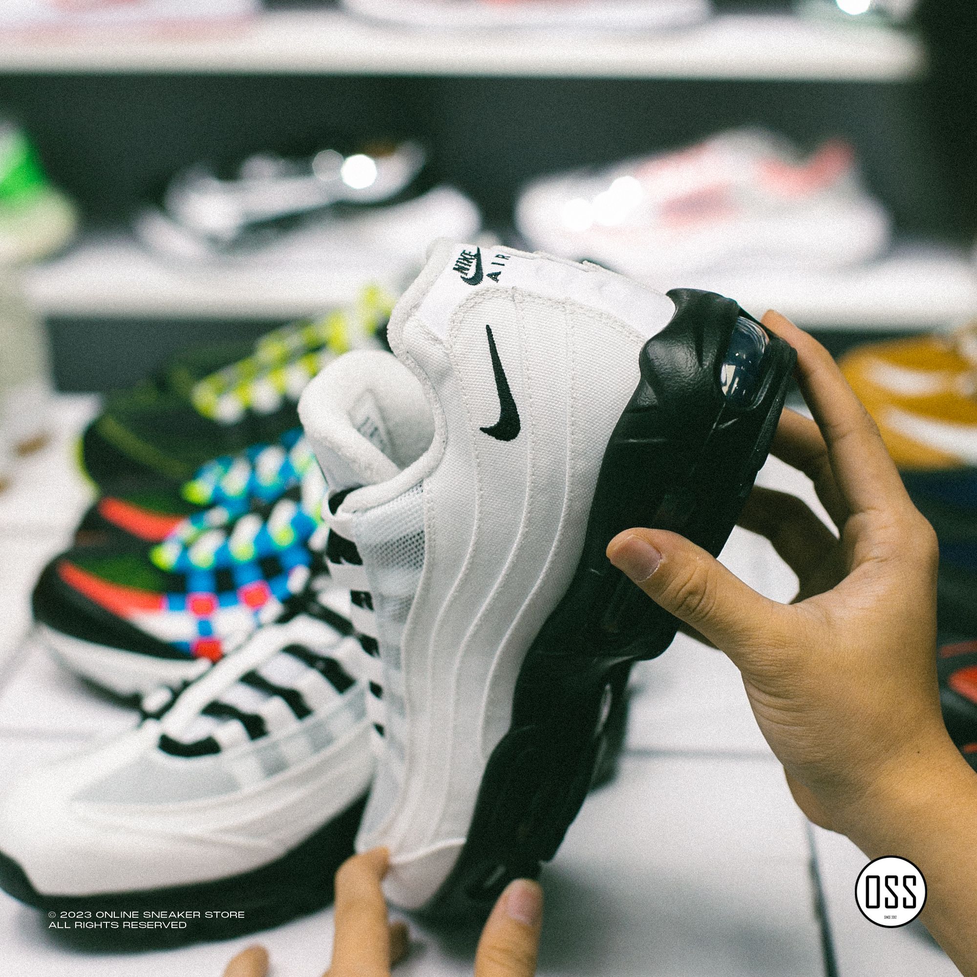  Nike Air Max 95 Unlocked On You - White / Black 