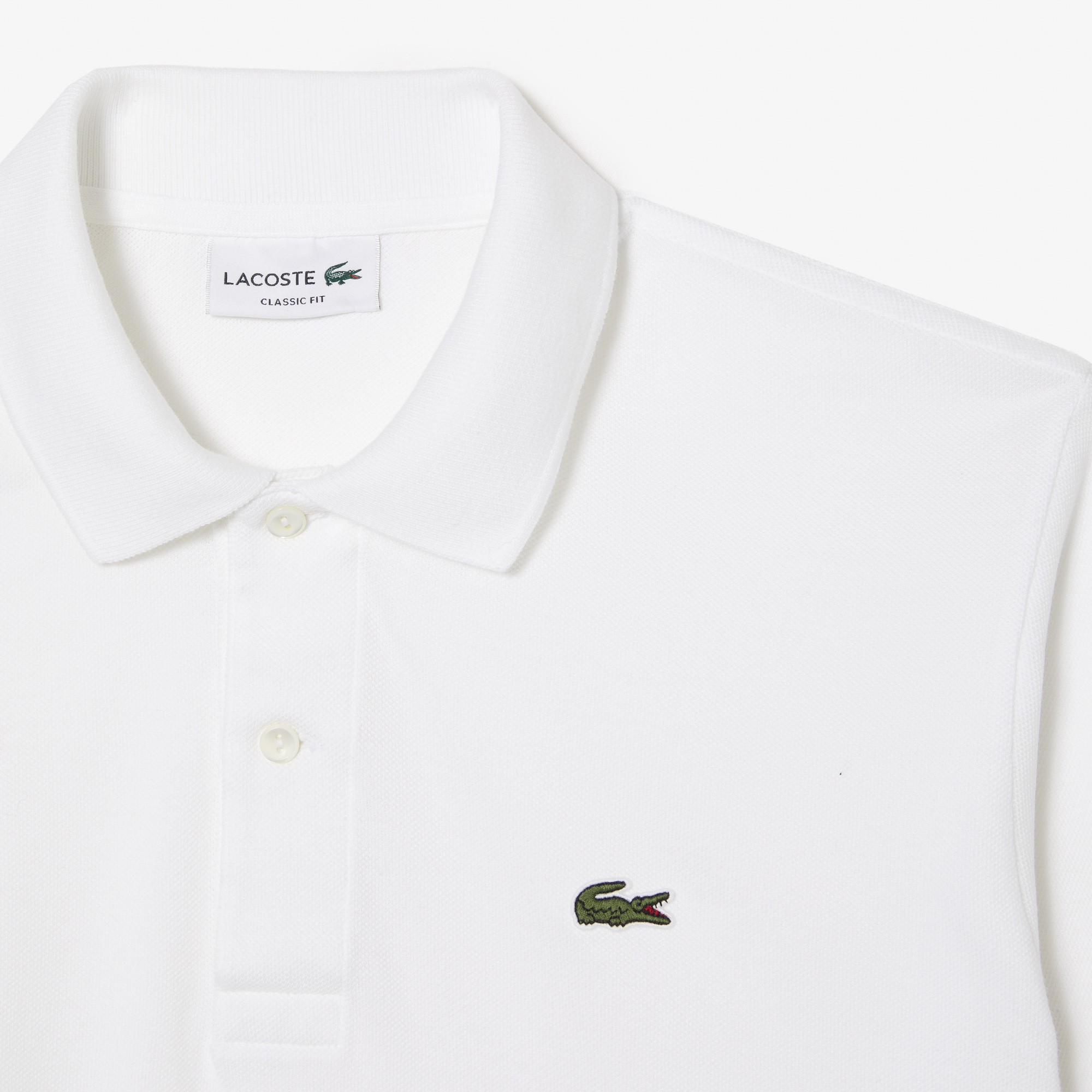 lacoste classic fit