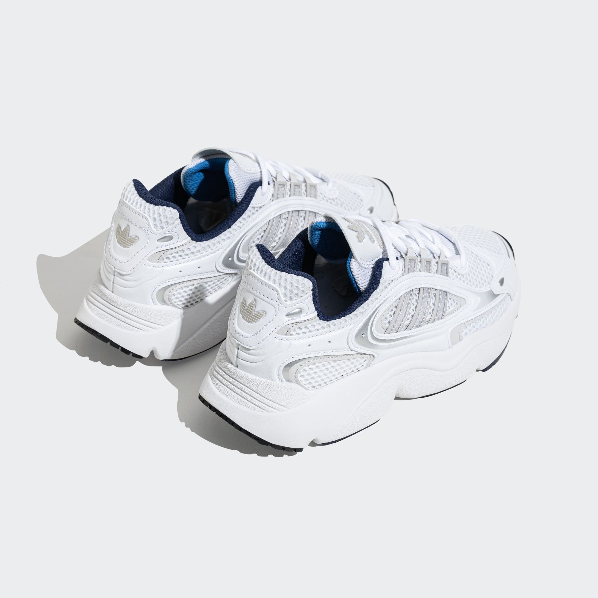  adidas Ozmillen - White / Navy 