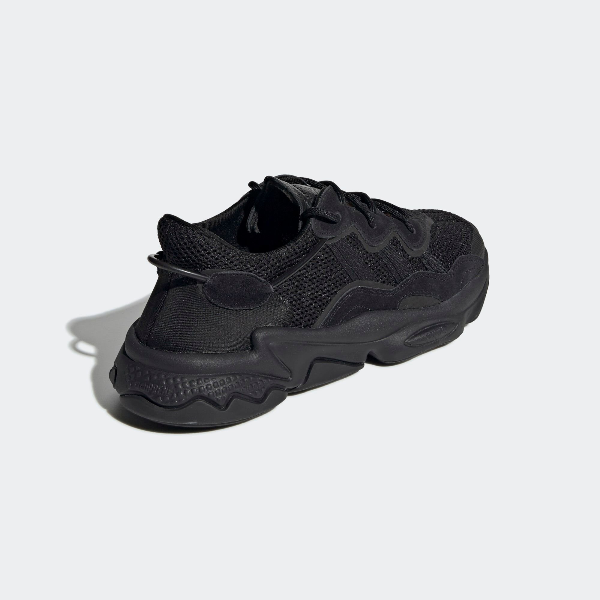  adidas Ozweego - Core Black 