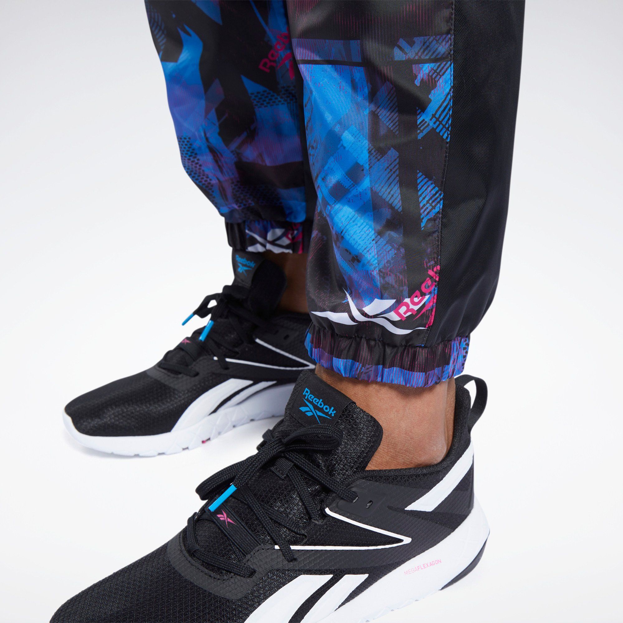  Reebok Meet You There AOP Jogger - Black/Proud Pink 