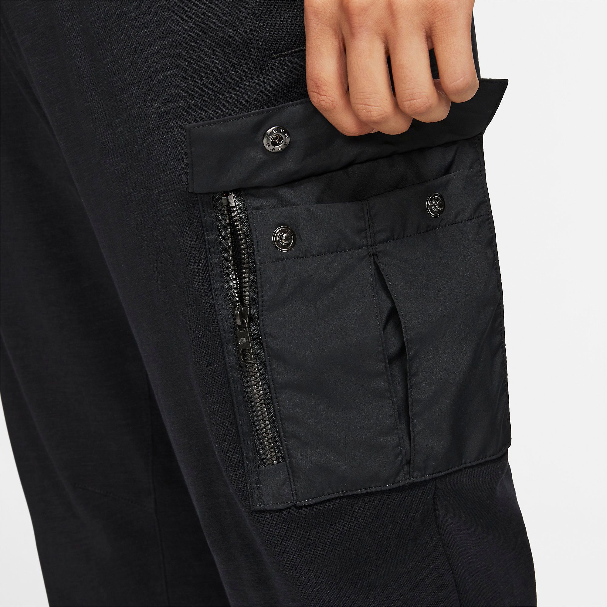  Nike Sportswear Lightweight Essential Cargo Pants - Black 