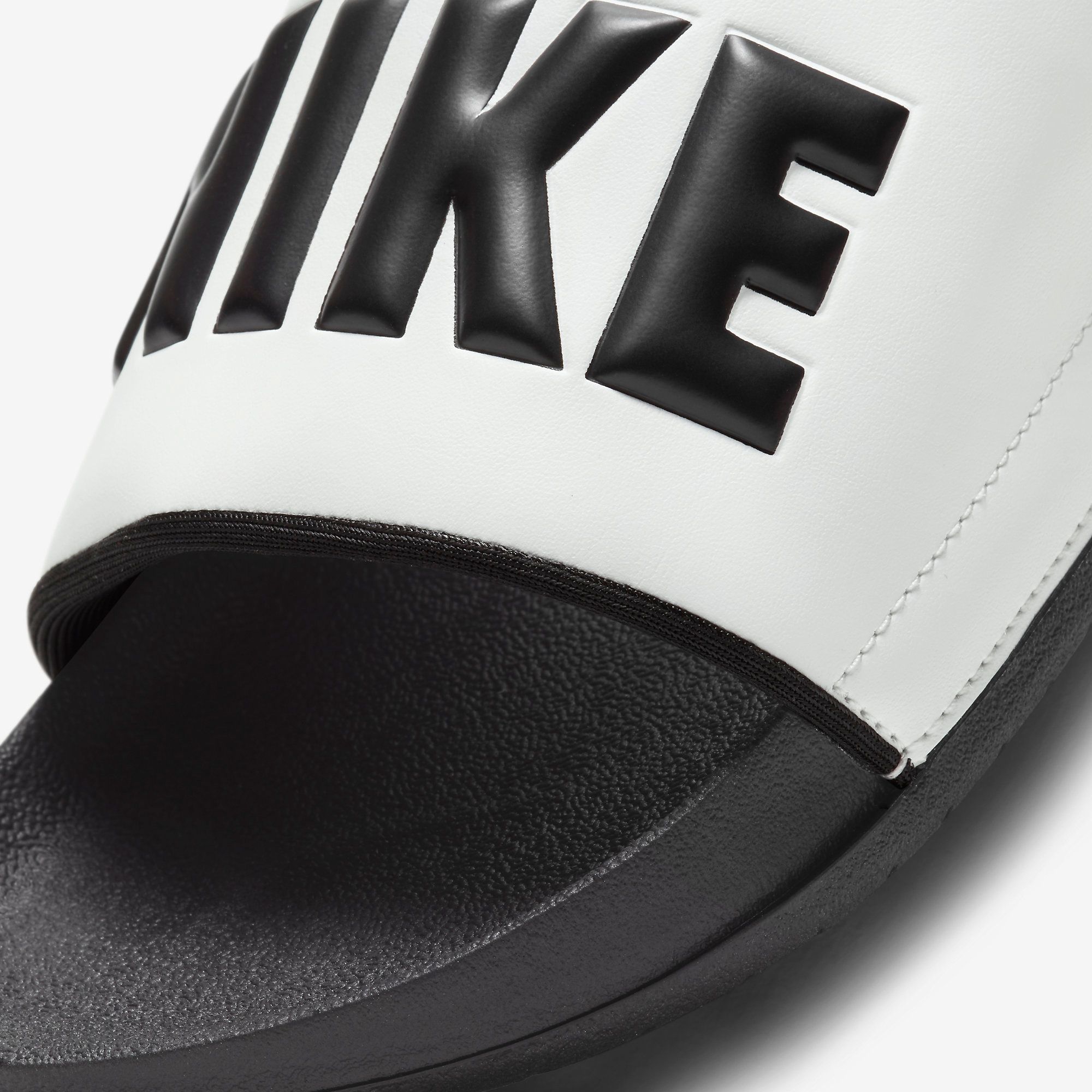  Nike Offcourt Slide - White / Black 