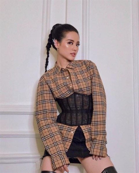  Sơ Mi Burberry Dài Tay Kẻ Vintage Nữ 