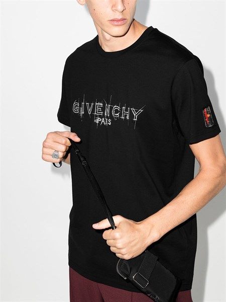  Phông Givenchy Đen Chữ Trắng Khuy Bm700Zq3002 