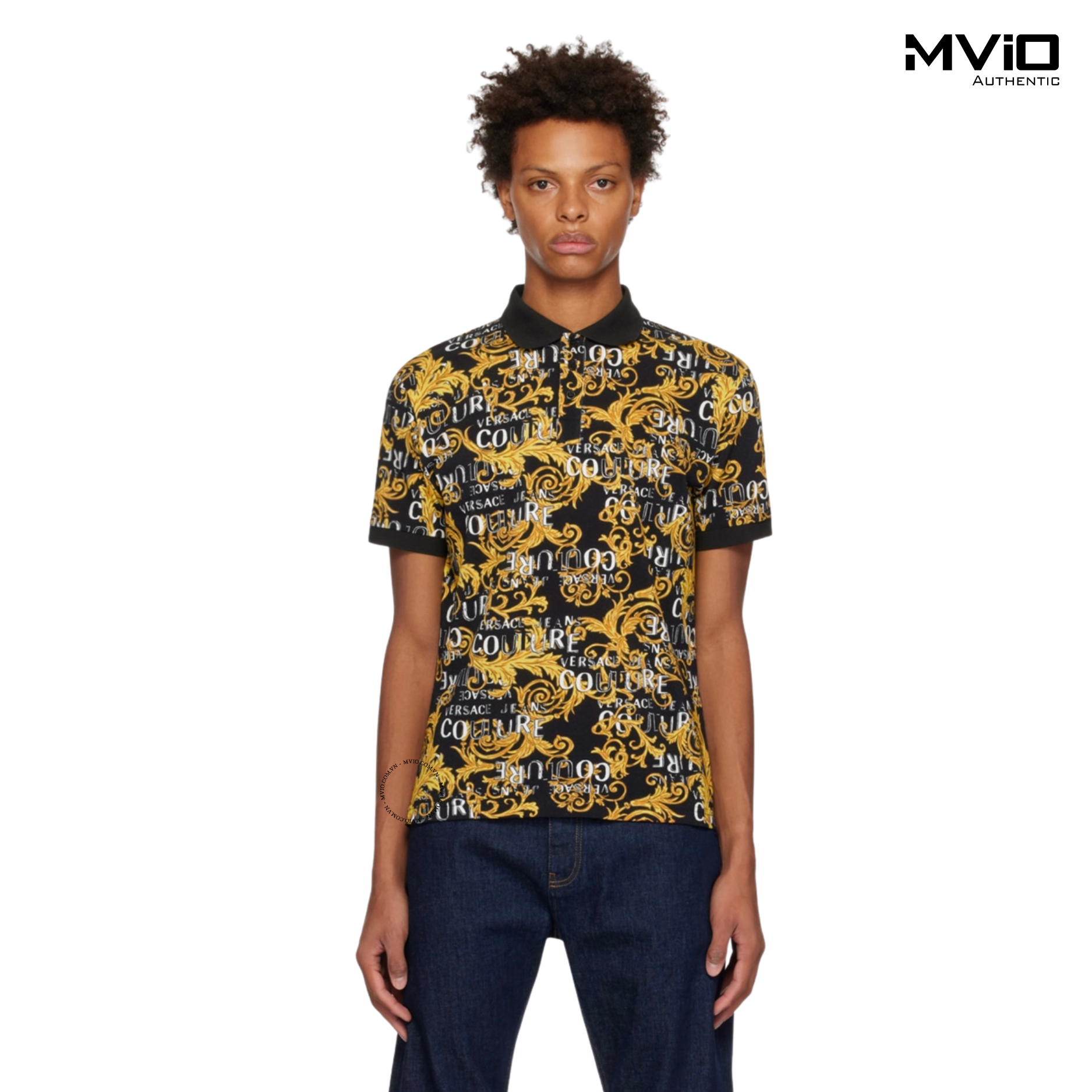  Polo Versace Đen Full Hoạ Tiết 74GAG6S0 