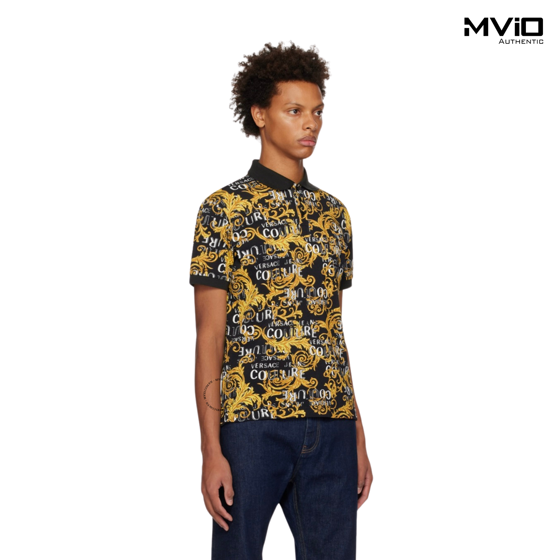  Polo Versace Đen Full Hoạ Tiết 74GAG6S0 