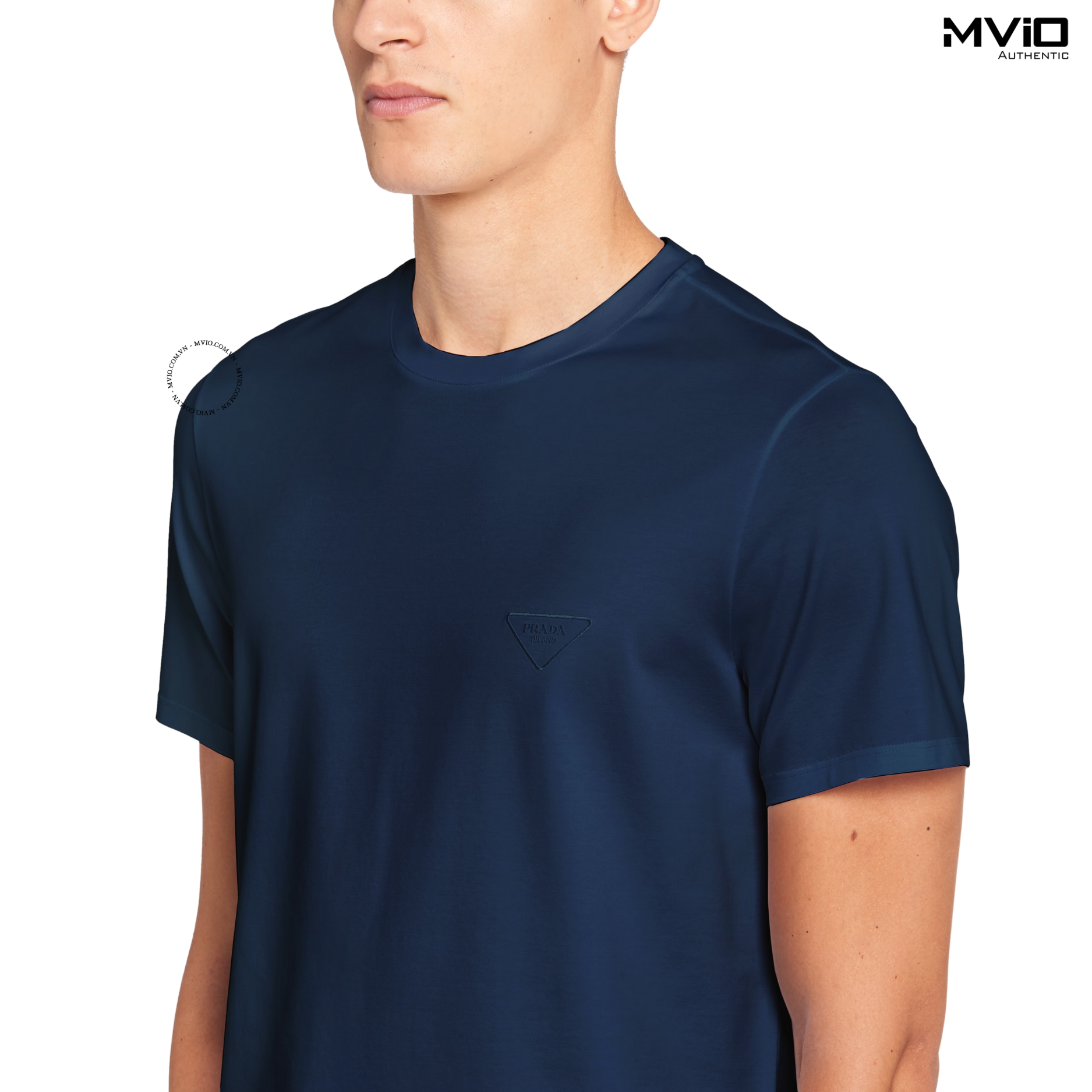  Phông Prada Navy Tag Ngực Chìm UJN712S2111YDP F0124 