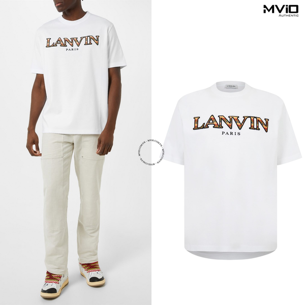  Phông Lanvin Trắng Chữ Nâu Thêu Ngực RMTS005J002 P23 