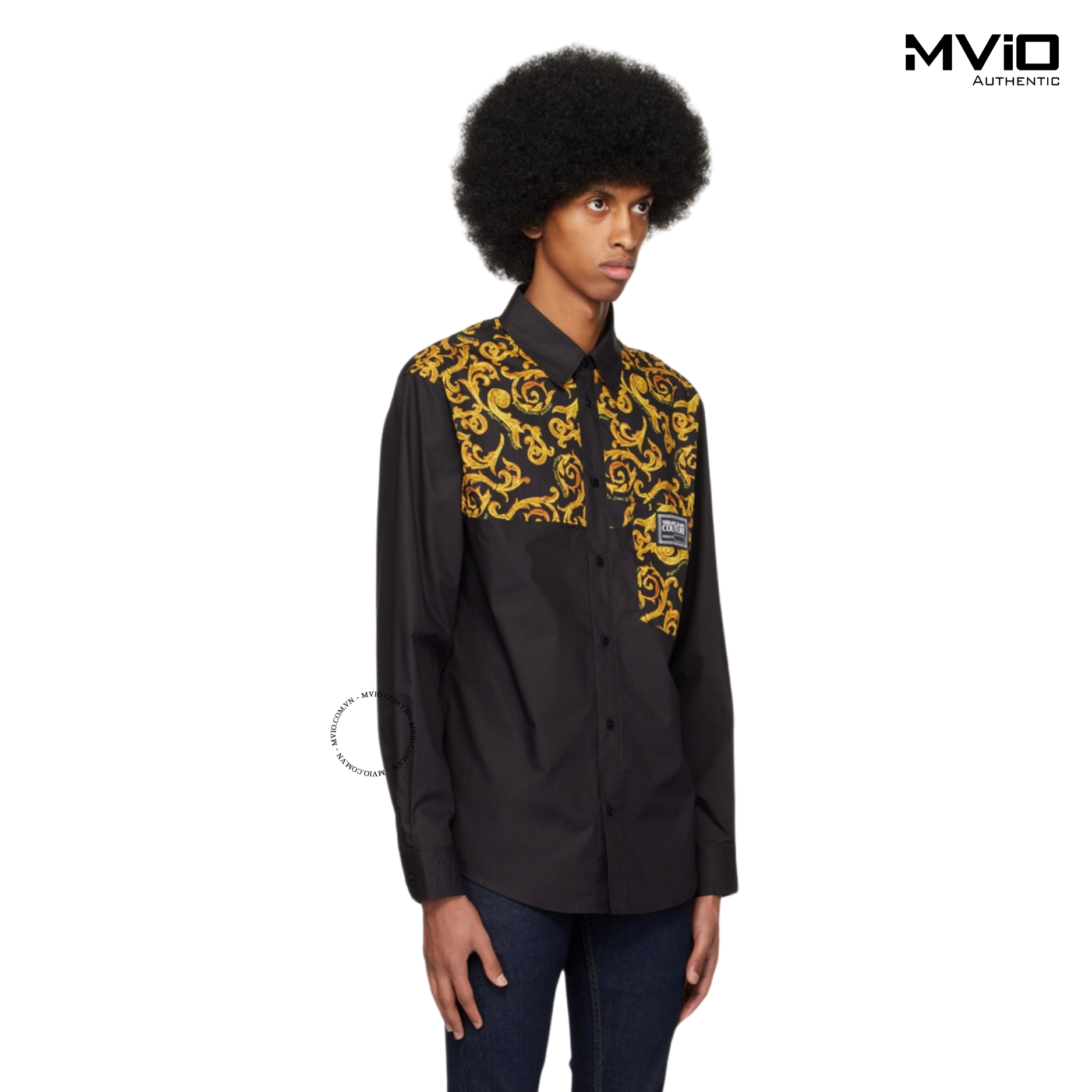  Sơ Mi Versace Đen Dài Tay Hoạ Tiết Vàng Ngực 74GAL225 