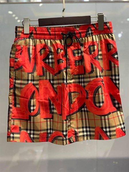  Short Burberry Chữ Đỏ 4500496018Sm 