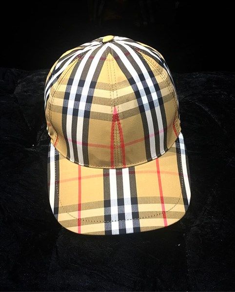  Mũ Burberry Kẻ Vintage 