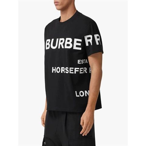  Phông Burberry Đen Chữ Trắng Lệch 8040694 