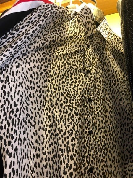  Sơ Mi Saint Laurent Trắng Đen Hoạ Tiết Da Báo 