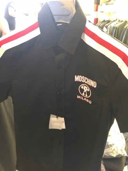  Sơ Mi Moschino Cộc Tay Đen Vạt Vai A0216 