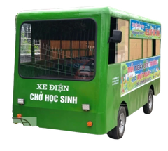 Xe điện 4 bánh chở 30 học sinh