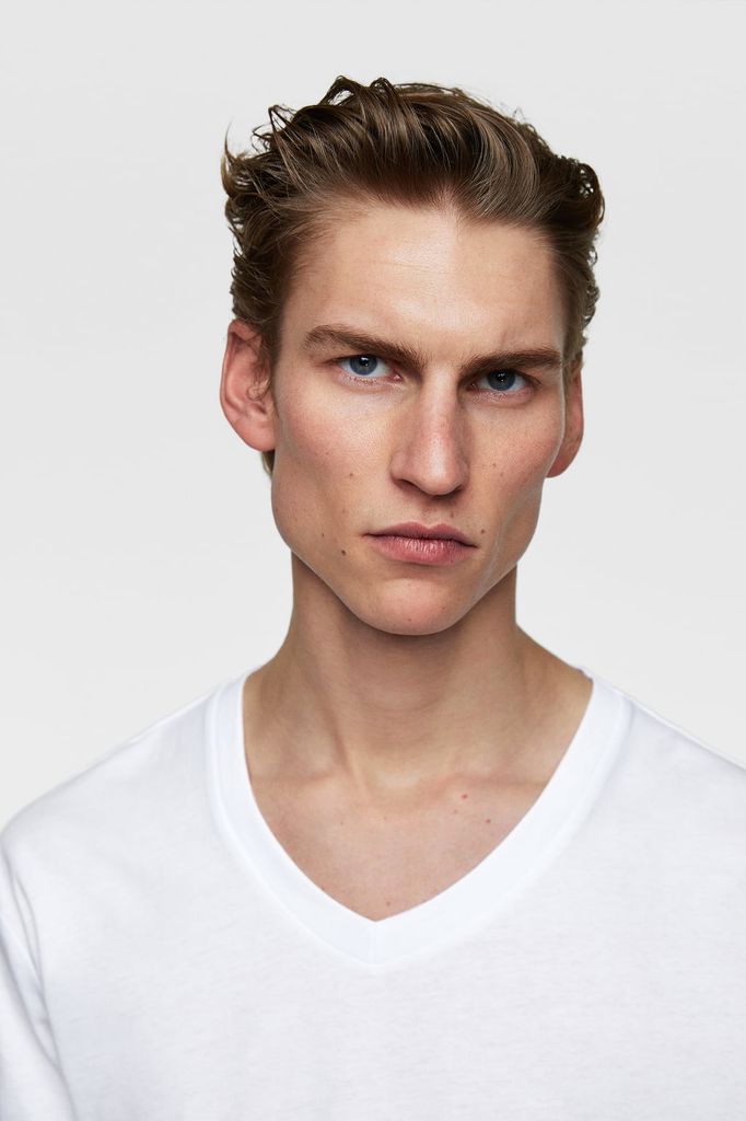 BASIC LONG SLEEVE T-SHIRT