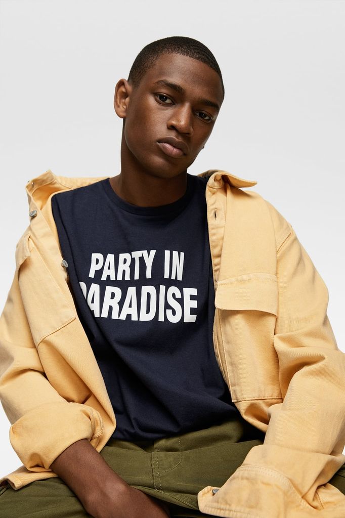 T-SHIRT WITH CONTRAST PRINT