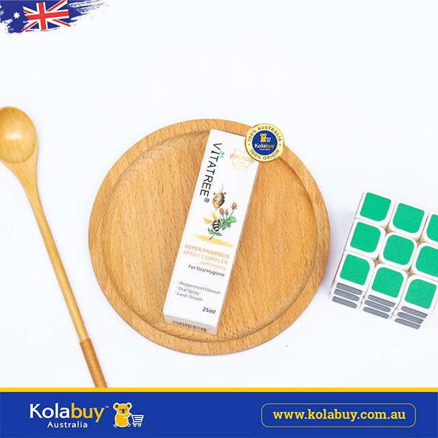 Xịt keo ong Kháng khuẩn Vitatree Super Propolis Spray complex with Honey 30ml