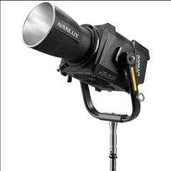 Nanlux Evoke 1200B LED with Fresnel Lens and Flight Case FL-35YK - Đèn LED chiếu sáng chuyên nghiệp | Dùng cho Quay phim , Chụp ảnh , Sản xuất Video , Livestream