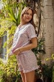  BSS040S51-BỘ SHORT SATIN CAO CẤP HỌA TIẾT HOA NHÍ VỚI THIẾT KẾ CỔ LÁ SEN TẠO CẢM GIÁC MỀM MẠI, THOÁNG MÁT  LÀ LỰA CHỌN LÝ TƯỞNG CHO MÙA HÈ 