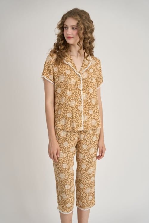  BKL163W43-BỘ TOLE LỬNG CỔ PIJAMA VỚI ĐIỂM NHẤN REN NỔI BẬT MANG ĐẾN SỰ THOẢI MÁI VÀ THOÁNG MÁT. 