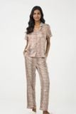 BSD012S41-BỘ SATIN DÀI CỔ PIJAMA VỚI HỌA TIẾT DA BÁO, VIỀN NỔI BẬT TẠO CẢM GIÁC TINH TẾ VÀ THANH LỊCH 