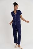  BSD012W42-BỘ DÀI  SATIN CỔ PIJAMA VỚI CHẤT LIỆU MỀM MỊN, MÁT MẺ MANG LẠI CẢM GIÁC THOẢI MÁI VÀ SANG TRỌNG KHI MẶC. 