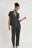  BSD013W42-BỘ DÀI  SATIN CỔ PIJAMA VỚI CHẤT LIỆU MỀM MỊN, MÁT MẺ MANG LẠI CẢM GIÁC THOẢI MÁI VÀ SANG TRỌNG KHI MẶC. 