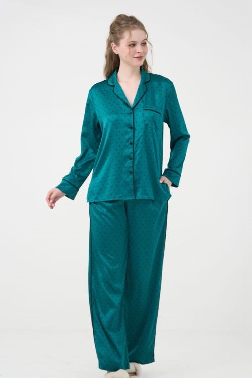  BSD070W41-BỘ SATIN DÀI CAO CẤP CỔ PIJAMA VỚI HỌA TIẾT MÀU XANH CHẤM BI ĐEN MANG NÉT SANG TRỌNG VÀ NỔI BẬT. 
